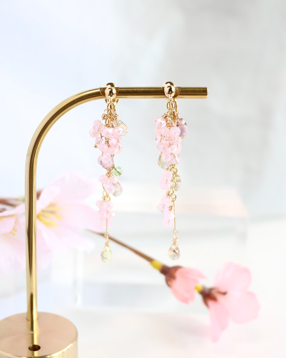 春風に舞う満開の桜『2way tiny bloom “桜-SAKURA-”』ピアス