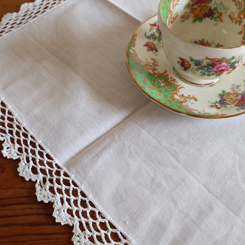 ドイツの手仕事/白糸 エジング手編みレース ハンカチ コットン生地