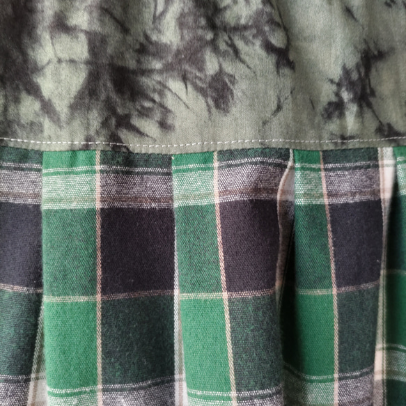チェックの三段ティアードスカート　グリーン＆レッド 7枚目の画像
