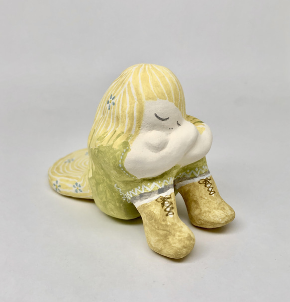 石粉粘土 「瞑想睡眠」ハンドメイド作品。 立体・オブジェ