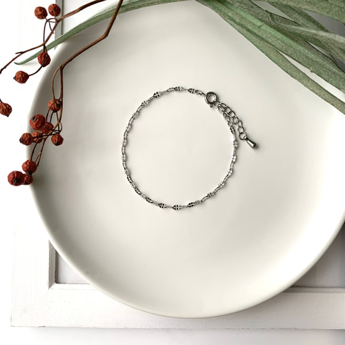 つけっぱなしOK】2色展開☆ゴールド✶きらきらペタルチェーン