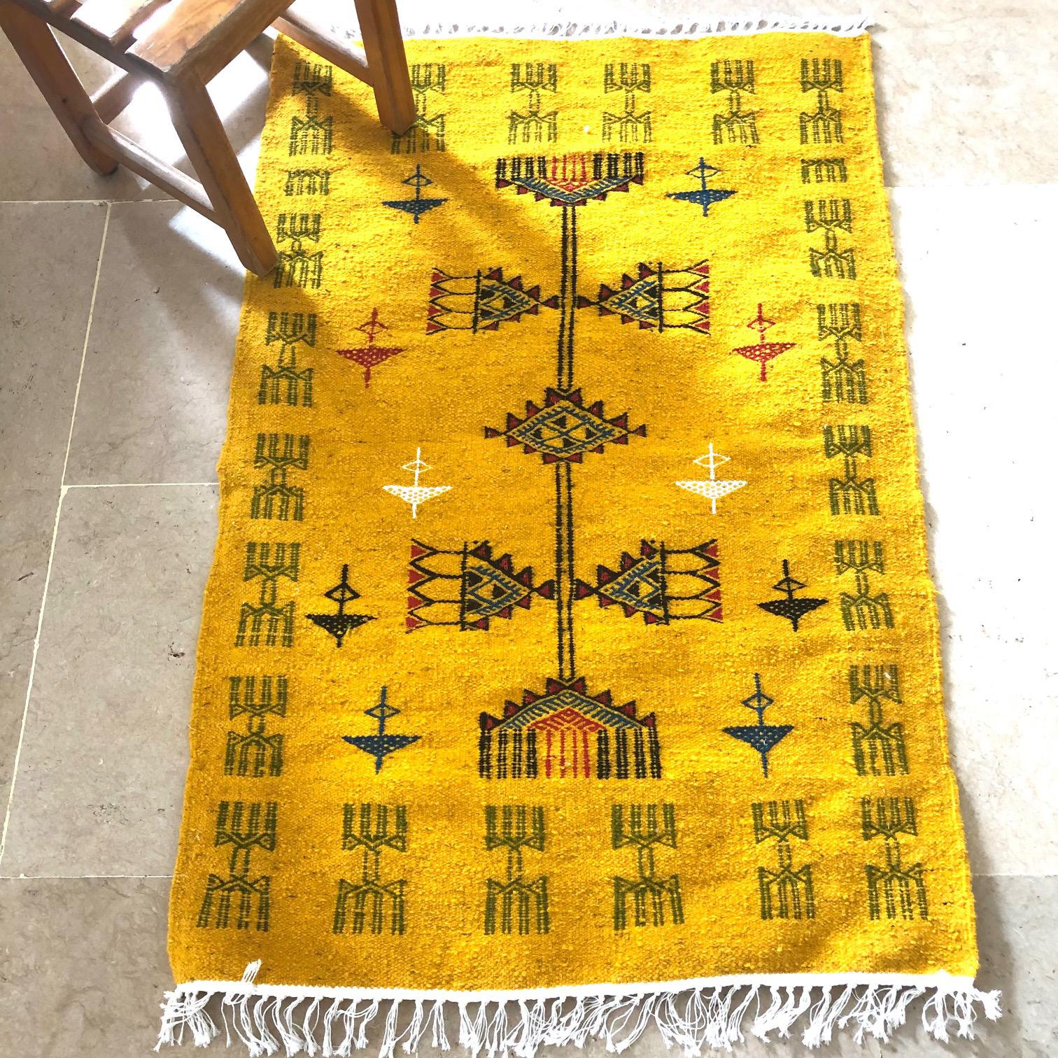 ラグ・マット　74×113　黄色のベースにハレルとムショット　ベルベル総本山キリム　キリム ガフサ82
