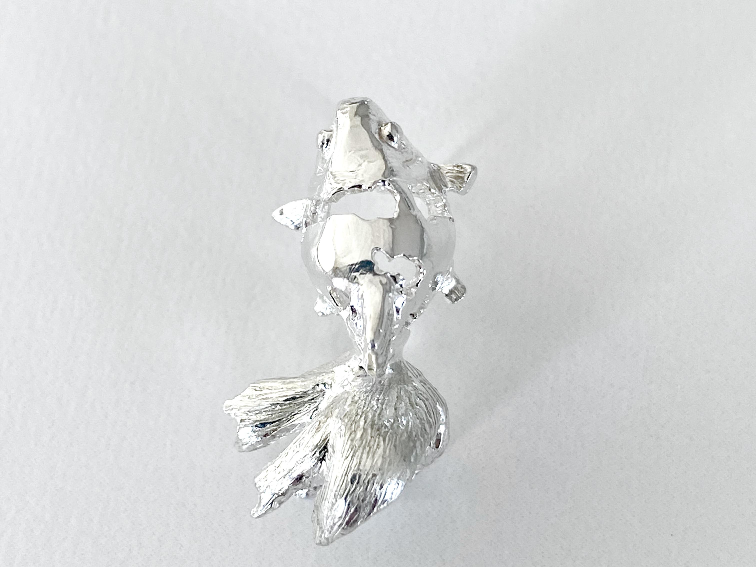 金魚のピンブローチ