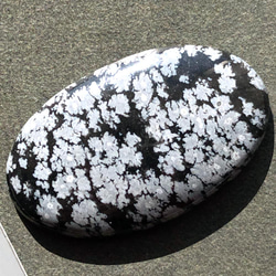 スノーフレークオブシディアン[44] 41x25mm 50Cts　ルース ／天然石 ／ カボション 10枚目の画像