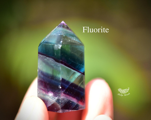 魅惑の縞模様☆虹入り☆フローライト ポイント151 天然石 Funky garuda