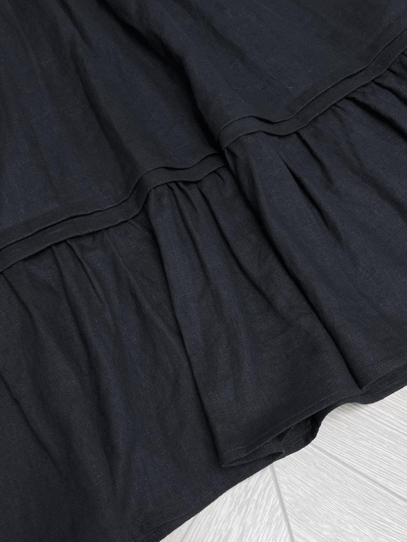 黑色V領系帶亞麻背心裙|洋裝|春款|亞麻|Sora-891 第16張的照片