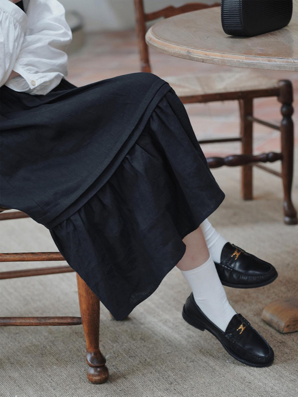 黑色V領系帶亞麻背心裙|洋裝|春款|亞麻|Sora-891 第3張的照片