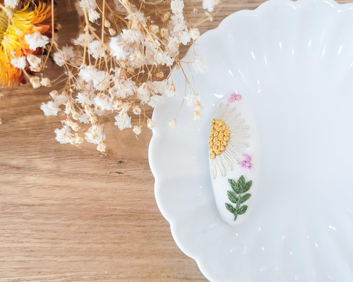 ♡販売品♡ お花刺繍 刺繍パッチンピン パッチンピン ヘアアクセサリー