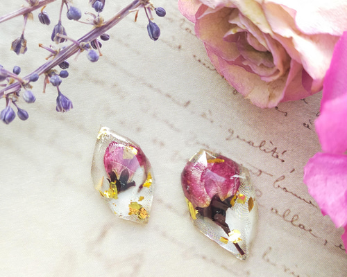 クリスタルイヤリング 花形状 アメリカ製 テリ評価95点・K18WG・0.14ct 】越物花珠真珠9mmUPピアス