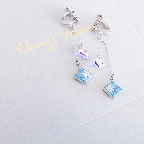 ひし形」-ダブルダイヤモンドラインストーンの小さな桜の