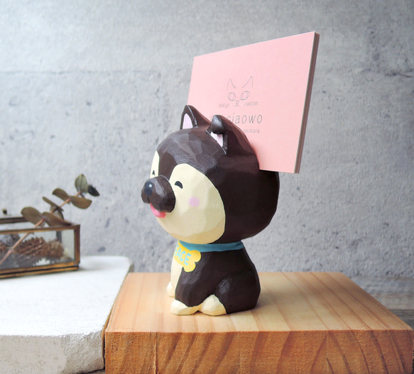 世界平和より YA ミックス 犬 かわいい 癒し 手作り 小木彫り 人形 ペン立て 花犬 飾り 3枚目の画像