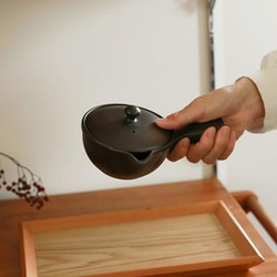 新年のお迎え準備に「軽くて茶葉の捨てやすい急須」愛知県常滑産・かご網付き急須・260cc 4枚目の画像