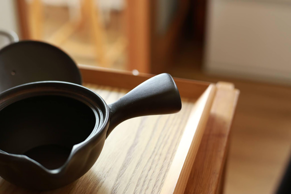 新年のお迎え準備に「軽くて茶葉の捨てやすい急須」愛知県常滑産・かご網付き急須・260cc 9枚目の画像