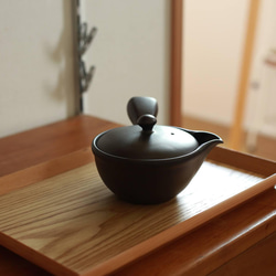 新年のお迎え準備に「軽くて茶葉の捨てやすい急須」愛知県常滑産・かご網付き急須・260cc 3枚目の画像