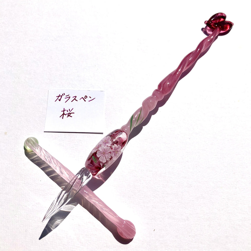 上品なファッション ペンレスト付き 桜》 ガラスペン 春 ピンク お花見 桜 とんぼ玉 ネックレス・ペンダント