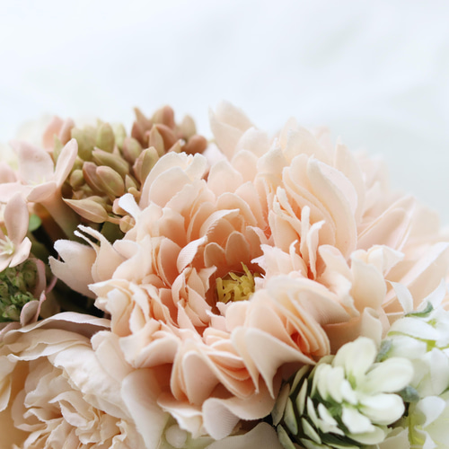 サーモンピンク ガーベラとローズのアレンジメント アーティフィシャル