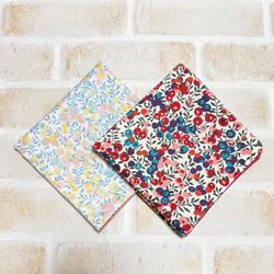 リバティファブリック使用ハンカチ・ポピーアンドデイジー レッド