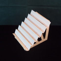 パタポンな木製什器　33㎝６段ナナメ棚ちょっとゆったり 2枚目の画像