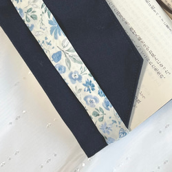 綿ケミカルレース花　ブックカバー(文庫本) 紺色 3枚目の画像