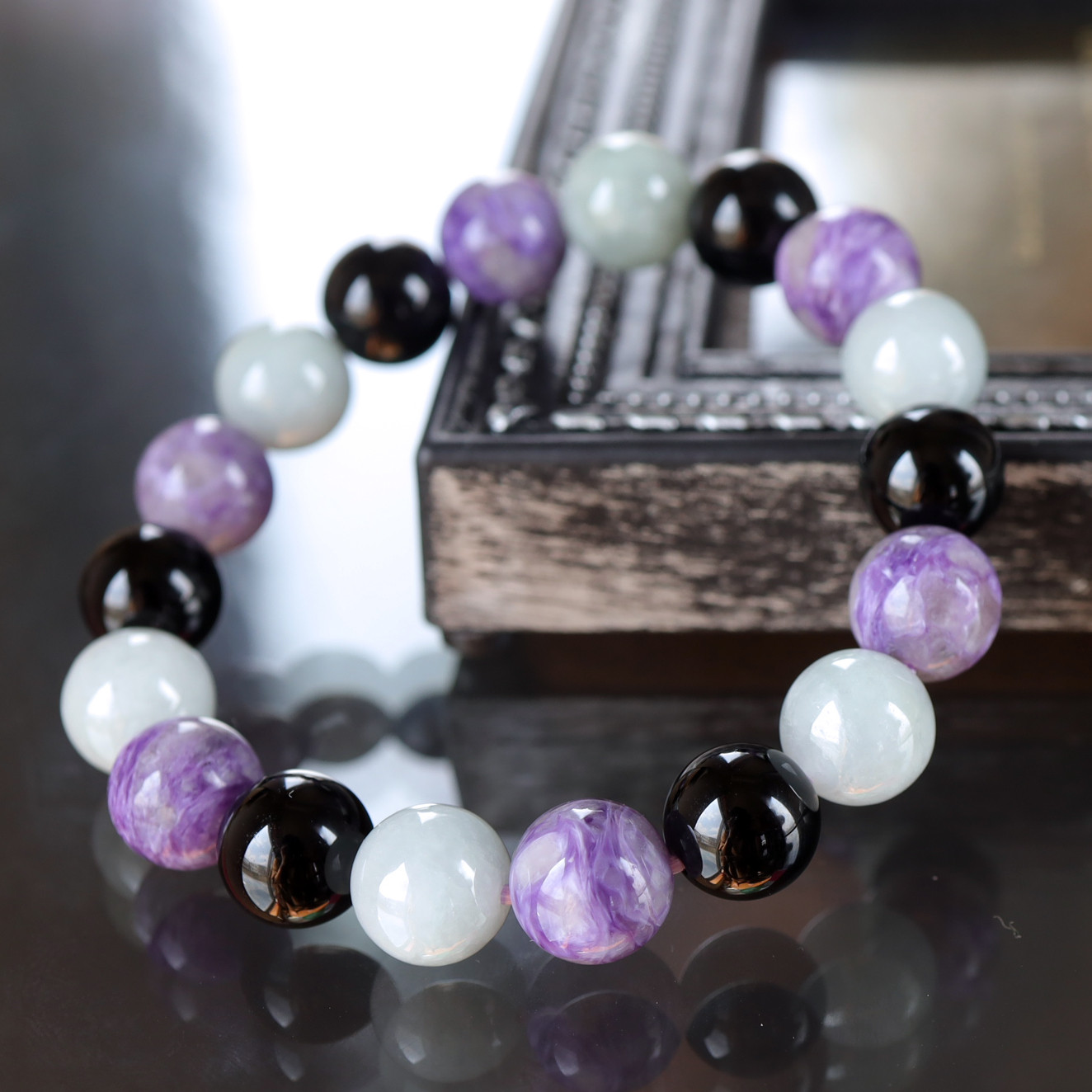 チャロアイト（エンジェルシリカ）とビルマ翡翠とモリオン（黒水晶）の活力アップと癒しの御守り 天然石 ブレスレット