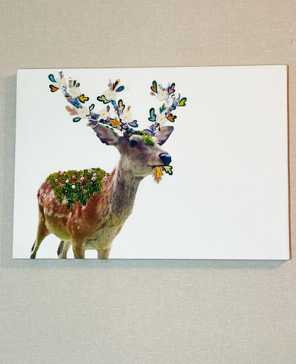 刺繍　アートパネル『animal à la mode-アニマル・ア・ラ・モード-☆鹿☆』 1枚目の画像