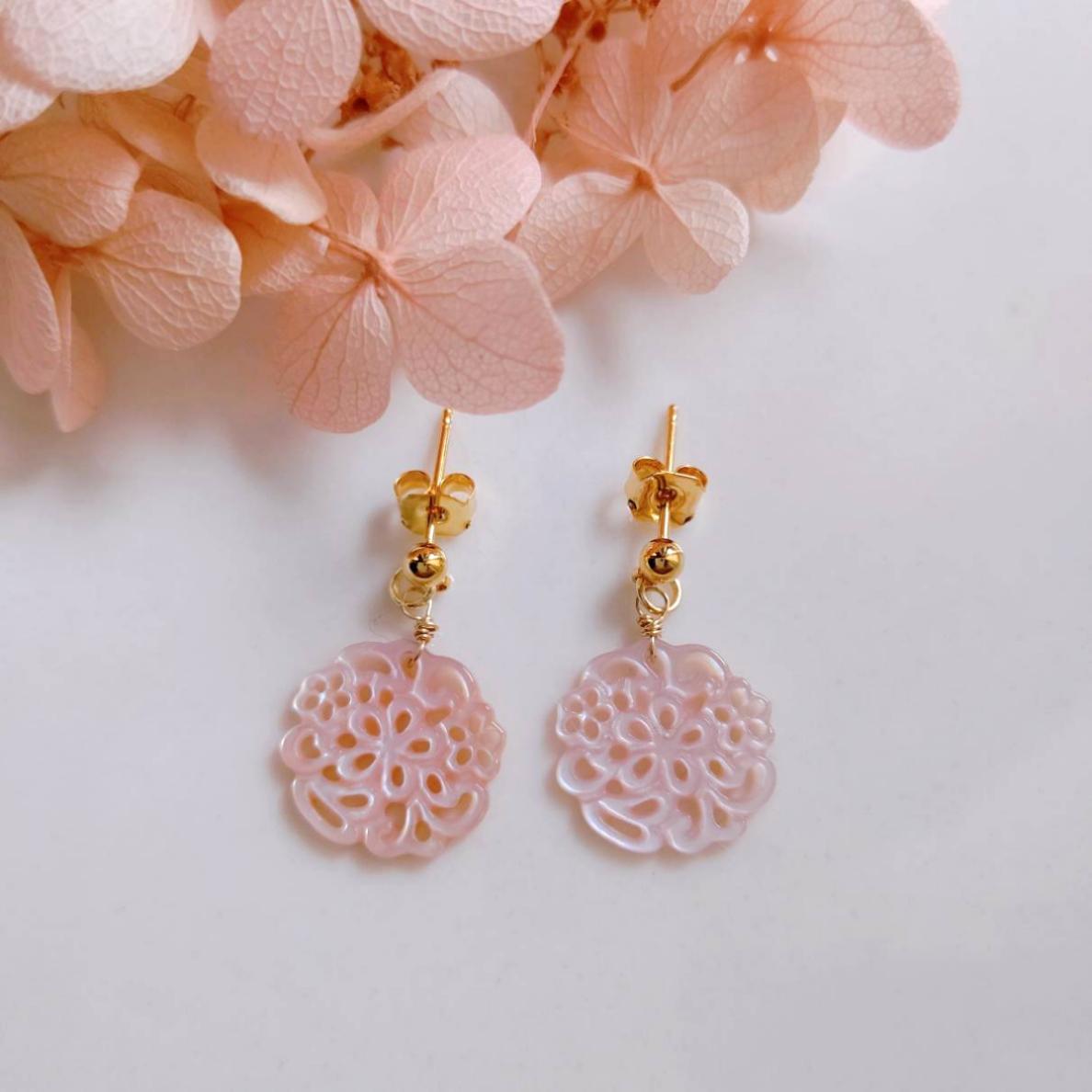 【ANTEPRIMA】即対応 白蝶貝 桜2WAYピアス ANTEPRIMA】即対応 白蝶貝フィオーリ ピアス (ANTEPRIMA/ピアス