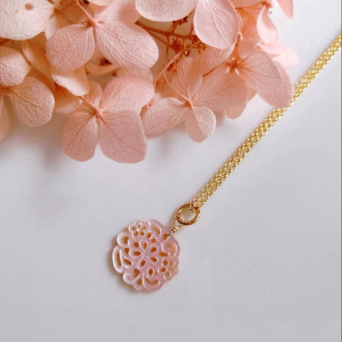 高品質、桜ピンクシェル白蝶貝、フラワー透かしコイン型16kgp