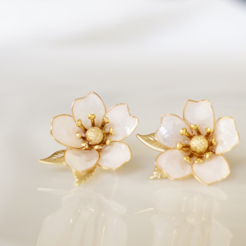 桜のイヤーアクセサリー（ピアス/イヤリング/ノンホールピアス
