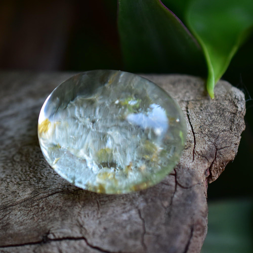 ホワイトクラック☆ガーデンクォーツ ルース157 天然石 Funky garuda