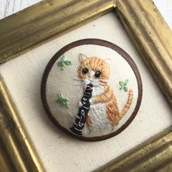茶トラ猫とクラリネット♫刺繍ブローチ☆動物楽器シリーズ8 3枚目の画像