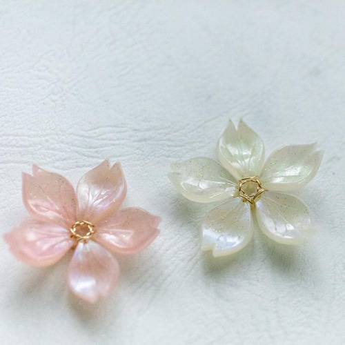 白/ピンク 桜とパール ブローチ お花の色が選べます さくら ブローチ