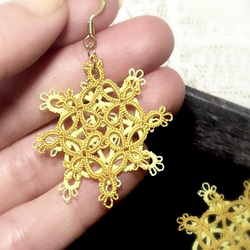 《tatting》絹糸レース×伝統色　襲の色目『花山吹』　ふた色かさねピアス/イヤリング 5枚目の画像