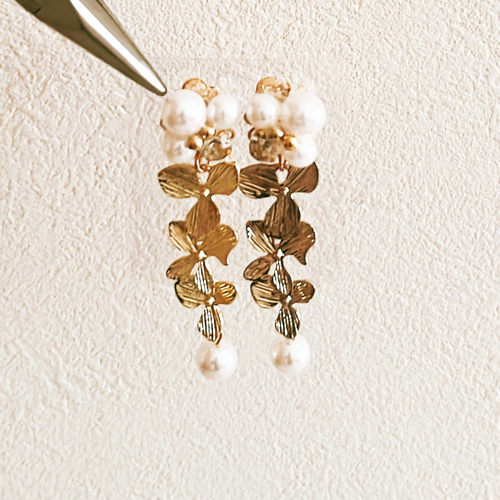 人気2位☆】お花とビジュー イヤリング ピアス 結婚式 ブライダル