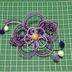 水引細工の大きな花アクセサリー　紫 2枚目の画像