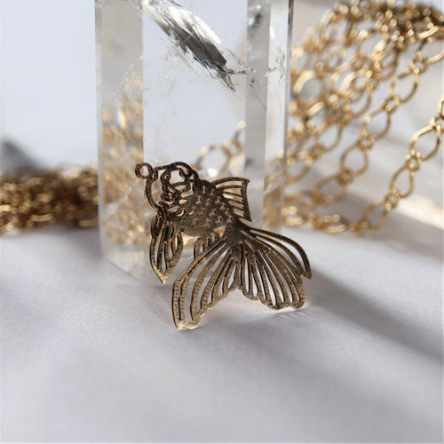 金魚ピアス とんぼ玉 14KGF 大阪ガラス工芸 青 ブルー ピアス（フック