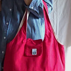 帆布のふっくら軽やかふた付きショルダーバッグ　11号帆布（赤） 4枚目の画像