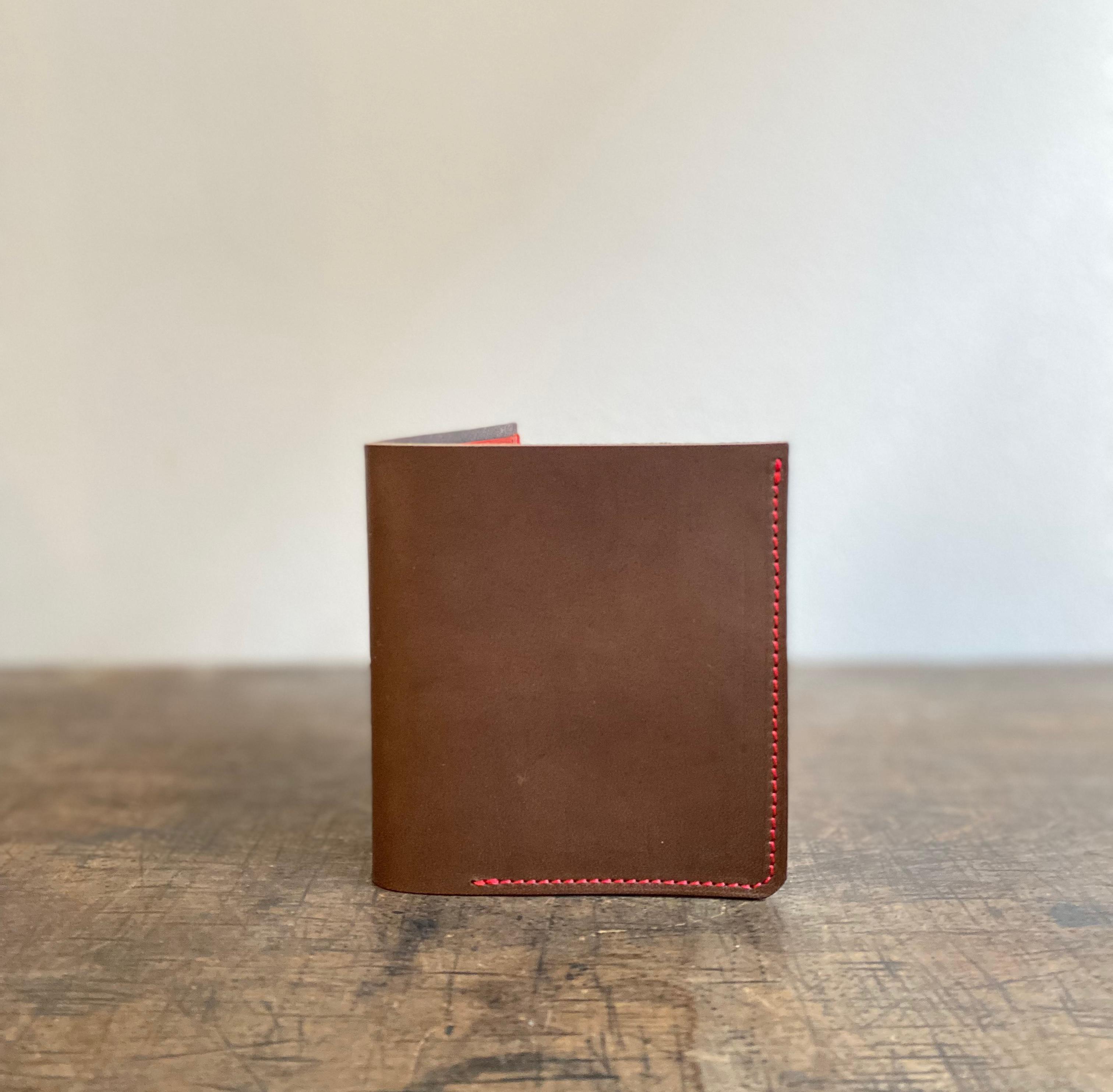 二つ折り財布 テトラ・ウォレット ブラウン×レッド