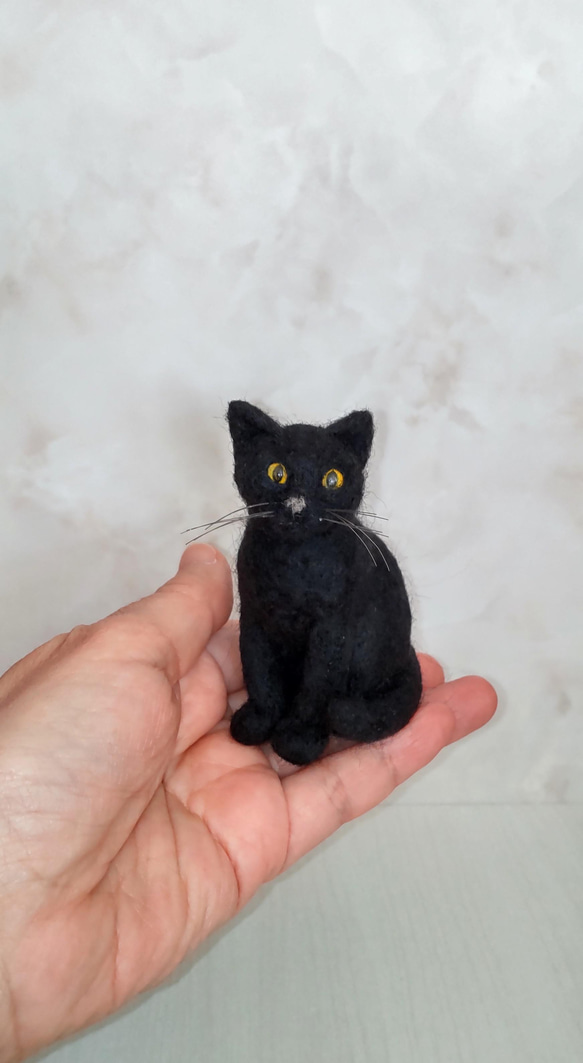Ryan☆ハンドメイド羊毛フェルト☆お座り黒ねこ☆手黒猫☆ねこ☆オブジェ☆ Ryan☆ハンドメイド羊毛フェルト☆お座り黒ねこ☆手黒猫☆ねこ