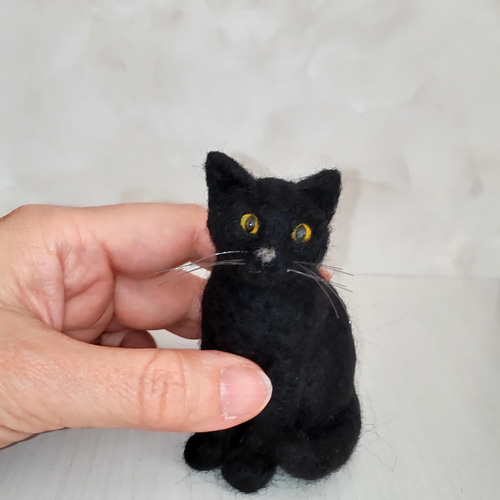 羊毛フェルト　黒猫　子猫　猫　お座り　ハンドメイド　置き物 Ryan☆ハンドメイド羊毛フェルト☆お座り黒ねこ☆手黒猫☆ねこ