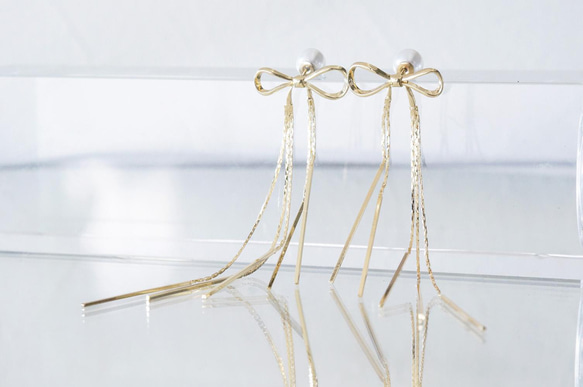 Gold Ribbon Long Chain Earrings 3枚目の画像