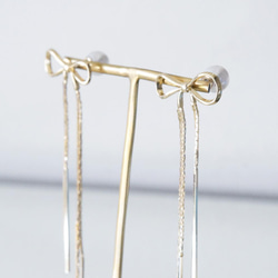 Gold Ribbon Long Chain Earrings 4枚目の画像