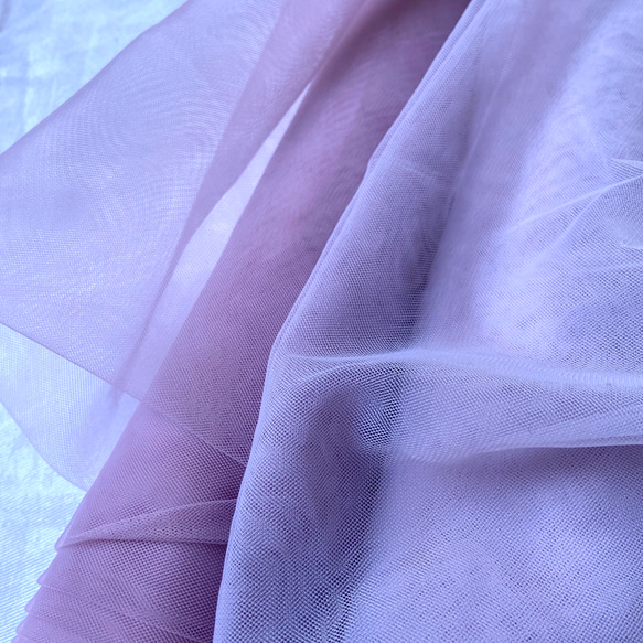 【幅広150cm】ソフトチュール生地 くすみパープル｜なめらかでやわらかなチュール／ウェディング・背景布・衣装づくり 4枚目の画像
