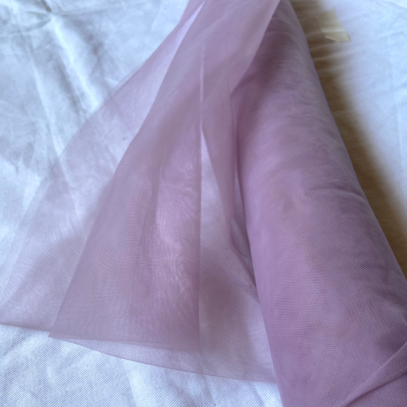 【幅広150cm】ソフトチュール生地 くすみパープル｜なめらかでやわらかなチュール／ウェディング・背景布・衣装づくり 2枚目の画像