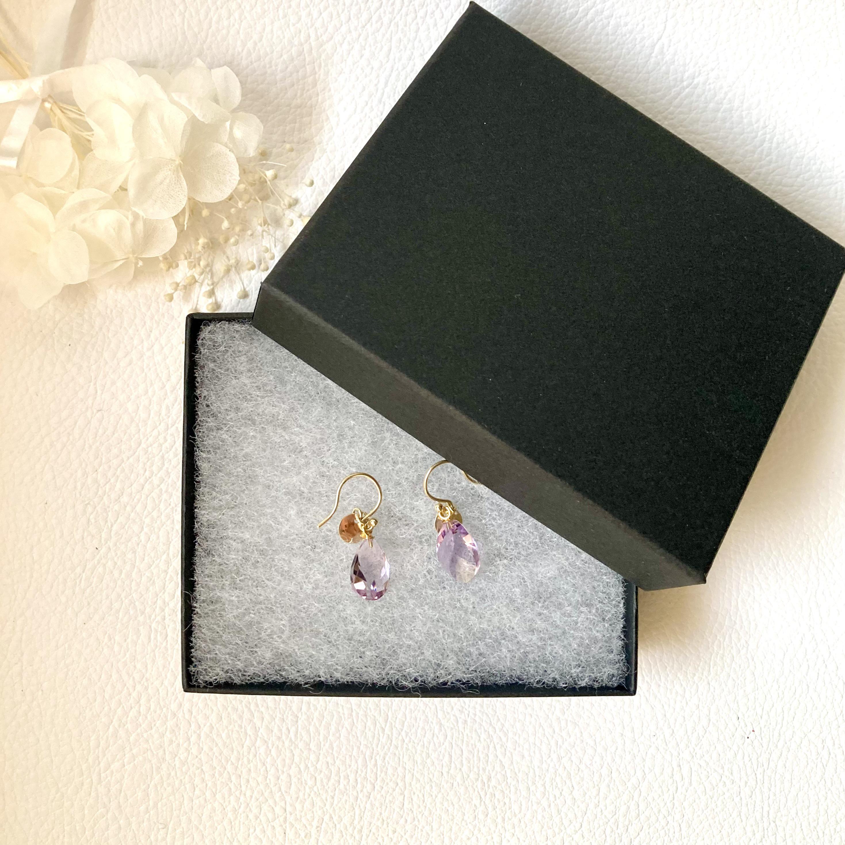 ローズアメシストのピアス・フックタイプ（2月の誕生石）