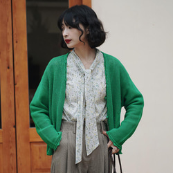 綠色V領鏤空針織開衫|針織衫|外套|春款|Sora-900 第1張的照片