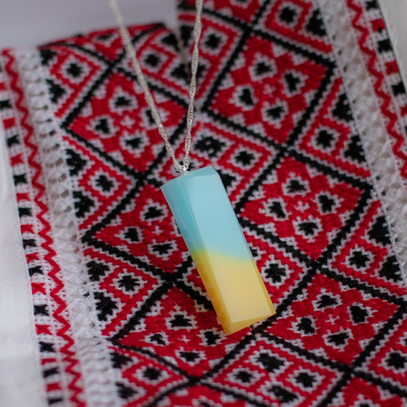 ウクライナカラーのペンダント(チャーム)&USBメモリ【Надія(ナディーヤ)】3/10売上金全額寄付完了しました 5枚目の画像