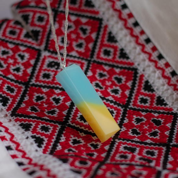 ウクライナカラーのペンダント(チャーム)&USBメモリ【Надія(ナディーヤ)】3/10売上金全額寄付完了しました 6枚目の画像