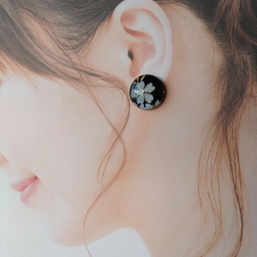 暑いのが嫌いなお兄さん専用°イヤリング変更(ノンホール)°お薬瓶ストラップ(黒) Amazon | Akusetia バネ式 リング ピアス イヤリング 片耳