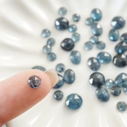 『海底に眠る』モスカイヤナイト くすみブルーの珍しい天然石 一粒ネックレス シルバー925 7枚目の画像