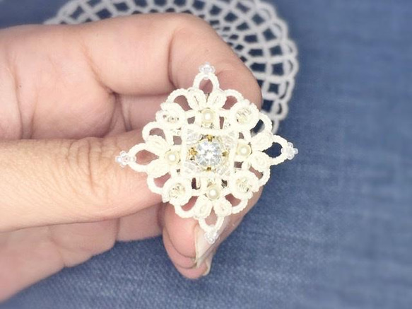 タティングレース　スクエアブローチ　クリアホワイト/tatted square brooch clear white 10枚目の画像